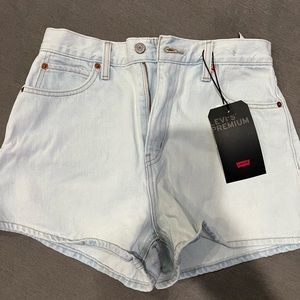 Levis shorts new with tags